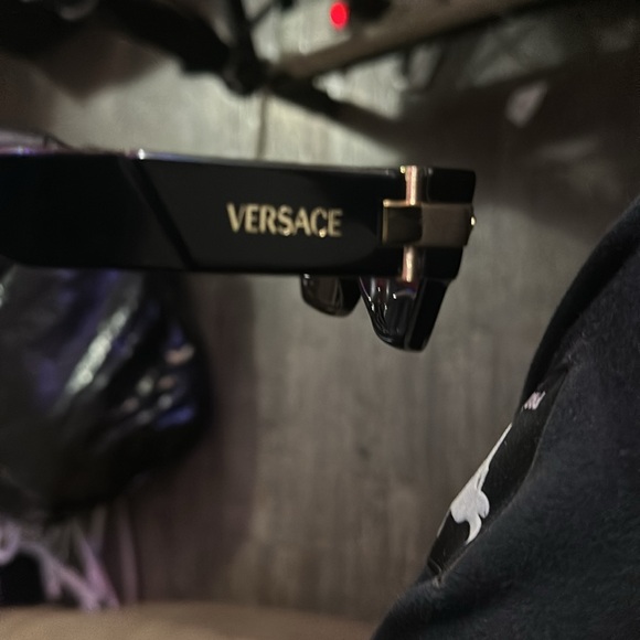 Versace sunglasses - Picture 3 of 5